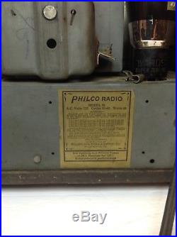 Vintage 1931 Philco Baby Grand Cathedral Radio