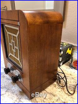 Vintage 1933 RARE Majestic 44 Tube Radio working and Gorgeous Duo Chief