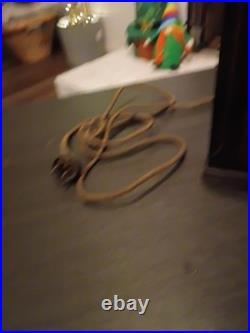 Vintage 1933 RCA Victor Model R-28-P Carryette Cathedral Radio