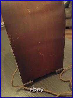 Vintage 1933 RCA Victor Model R-28-P Carryette Cathedral Radio