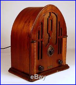 Vintage 1934 Detrola Model 4D Cathedral Table Radio