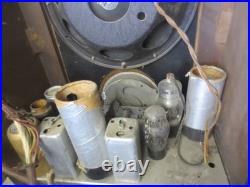 Vintage 1935 Atwater-Kent 415Q Tombstone Tube Radio Tabletop 17 Wood case