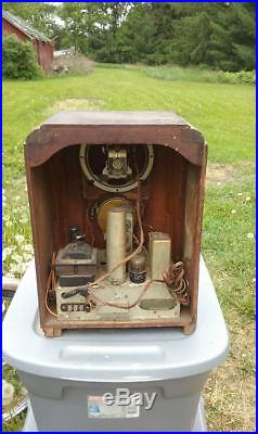 Vintage 1935 Crosley Tombstone Radio Model 655 With Tubes, Needs Restoration
