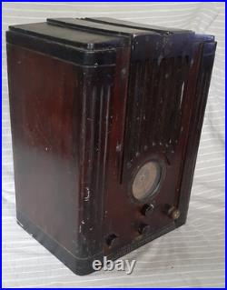 Vintage 1935 Detrola model 5B Tombstone 3-Band AM/SW Radio 5-Tube 550kHz 16MHz