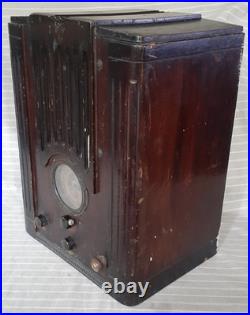 Vintage 1935 Detrola model 5B Tombstone 3-Band AM/SW Radio 5-Tube 550kHz 16MHz