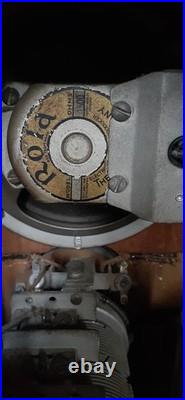 Vintage 1935 Detrola model 5B Tombstone 3-Band AM/SW Radio 5-Tube 550kHz 16MHz