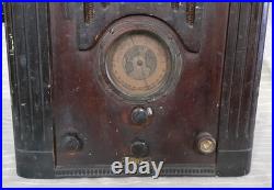 Vintage 1935 Detrola model 5B Tombstone 3-Band AM/SW Radio 5-Tube 550kHz 16MHz