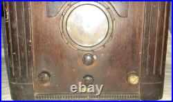 Vintage 1935 Detrola model 5B Tombstone 3-Band AM/SW Radio 5-Tube 550kHz 16MHz