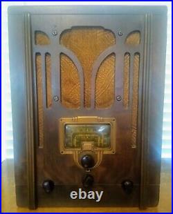 Vintage 1935 Rare RCA Victor Superheterodyne Model 5T Cathedral Tube Radio AM/SW