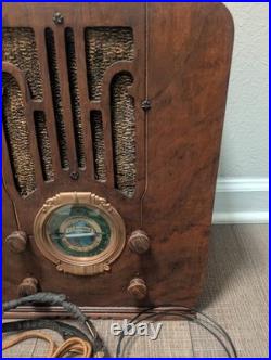 Vintage 1935 Silvertone Model 1904 Tombstone Radio