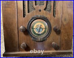 Vintage 1935 Silvertone Model 1904 Tombstone Radio, Powers On, Hums