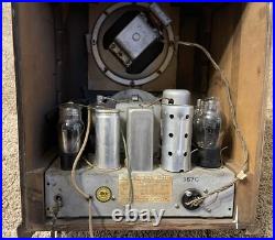 Vintage 1935 Silvertone Model 1904 Tombstone Radio, Powers On, Hums