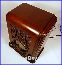 Vintage 1936 Crosley Model 656 Table Radio