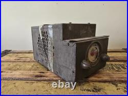 Vintage 1937 Crosley Fiver Roamio A-157 Car Radio Tube Original Knobs Works Vintage 1937 Crosley Fiver Roamio A-157 Car Radio Tube Original Knobs Works