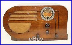 Vintage 1937 Philco Art Deco Tube Radio