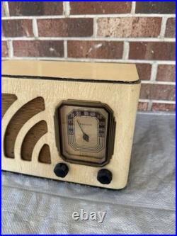Vintage 1938 Philco AM Tube Radio Wooden Ivory Model 38-12Cl WORKS Vintage 1938 Philco AM Tube Radio Wooden Ivory Model 38-12Cl WORKS