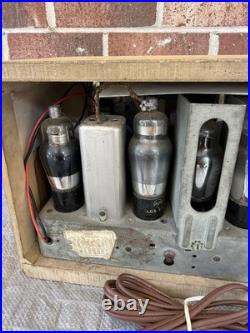Vintage 1938 Philco AM Tube Radio Wooden Ivory Model 38-12Cl WORKS Vintage 1938 Philco AM Tube Radio Wooden Ivory Model 38-12Cl WORKS