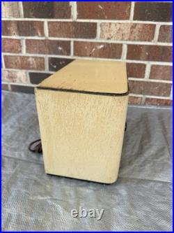 Vintage 1938 Philco AM Tube Radio Wooden Ivory Model 38-12Cl WORKS Vintage 1938 Philco AM Tube Radio Wooden Ivory Model 38-12Cl WORKS