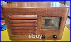 Vintage 1939 G. E. Model #HJ-514 5 Tube AM Radio Wood Works