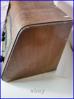 Vintage 1939 Philco Model 39-25 Tube AM Radio