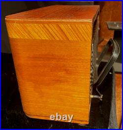Vintage 1939 Philco Tube AM Radio Model 39-7 Antique Wood Art Deco
