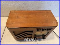 Vintage 1939 Philco Tube AM Radio Model 39-7 Antique Wood Art Deco