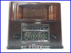 Vintage 1939 RCA T80 Wooden AM/SW Radio with Green Tuning Eye