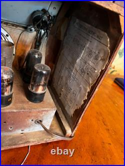 Vintage 1939 Silvertone Sears & Roebuck Wooden Cabinet Tube AM Radio