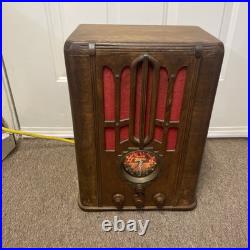 Vintage 1939 Zenith Large Art Deco Wooden Tombstone AC Tube Radio All Bands