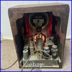 Vintage 1939 Zenith Large Art Deco Wooden Tombstone AC Tube Radio All Bands