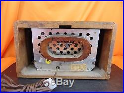Vintage 1940 DETROLA 3041 Wood Tabletop Cabinet TUBE RADIO MADE IN DETROIT