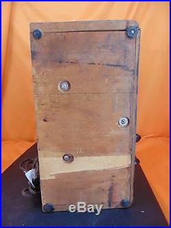 Vintage 1940 DETROLA 3041 Wood Tabletop Cabinet TUBE RADIO MADE IN DETROIT