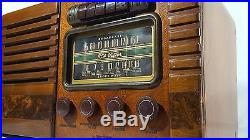 Vintage 1940 RCA Victor Tube Radio 16T3 Nice Condition