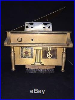 Vintage 1940's Fada Piano Tube Radio