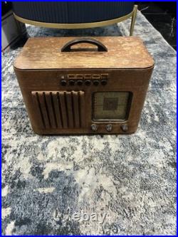 Vintage 1940's Philco 40-125 Wood Case Tabletop Tube Radio AM (READ)