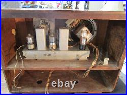 Vintage 1940's Sentinel Tube Radio Model 175BTW UNTESTED