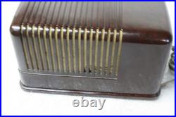 Vintage 1940's Silvertone Candy Cane Bakelite Tube Radio 3351 Powers on