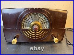 Vintage 1940's TUBED Zenith Bakelite Am Fm Table Radio Working