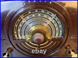 Vintage 1940's TUBED Zenith Bakelite Am Fm Table Radio Working
