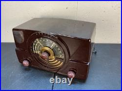 Vintage 1940's TUBED Zenith Bakelite Am Fm Table Radio Working