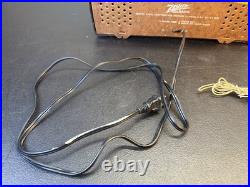 Vintage 1940's TUBED Zenith Bakelite Am Fm Table Radio Working