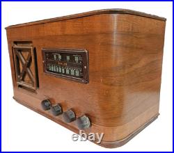 Vintage 1940's Wards Airline AM/SW Tube Radio Turns On, Lights Up! Estate Sale