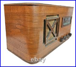 Vintage 1940's Wards Airline AM/SW Tube Radio Turns On, Lights Up! Estate Sale