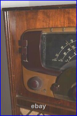 Vintage 1940's Zenith Model 9H881 AM/FM Tube Large Table Radio Works