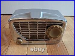 Vintage 1940s Arvin / Silvertone Tube Radio Tabletop AM Metal Silver CHROME #8