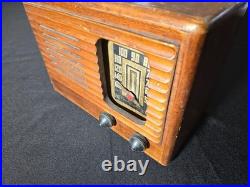 Vintage 1940s Emerson Wood Tube Radio Art Deco Dial Carry Handle UNTESTED AS-IS