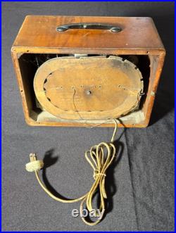 Vintage 1940s Emerson Wood Tube Radio Art Deco Dial Carry Handle UNTESTED AS-IS