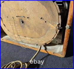 Vintage 1940s Emerson Wood Tube Radio Art Deco Dial Carry Handle UNTESTED AS-IS