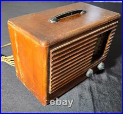 Vintage 1940s Emerson Wood Tube Radio Art Deco Dial Carry Handle UNTESTED AS-IS