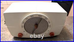 Vintage 1940s White Tube Radio Motorola 6X11U Painted Bakelite WORKS See VIDEO